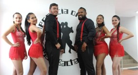 GRUPO DE SALSA Y BACHATA