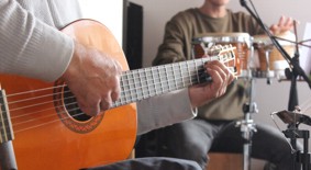 TALLER DE GUITARRA ACÚSTICA